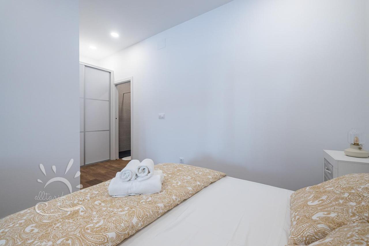 Apartamentos Dom Room Тарифа Экстерьер фото